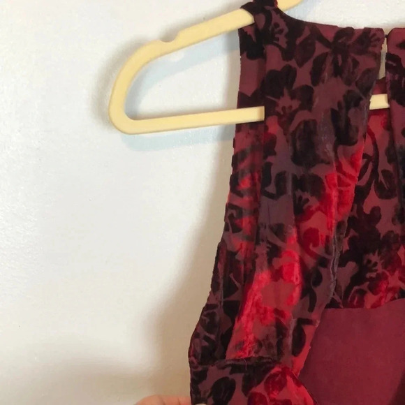 NEW Someday Lovin Velvet Bodycon Dress Size Medium - Picture 4 of 11